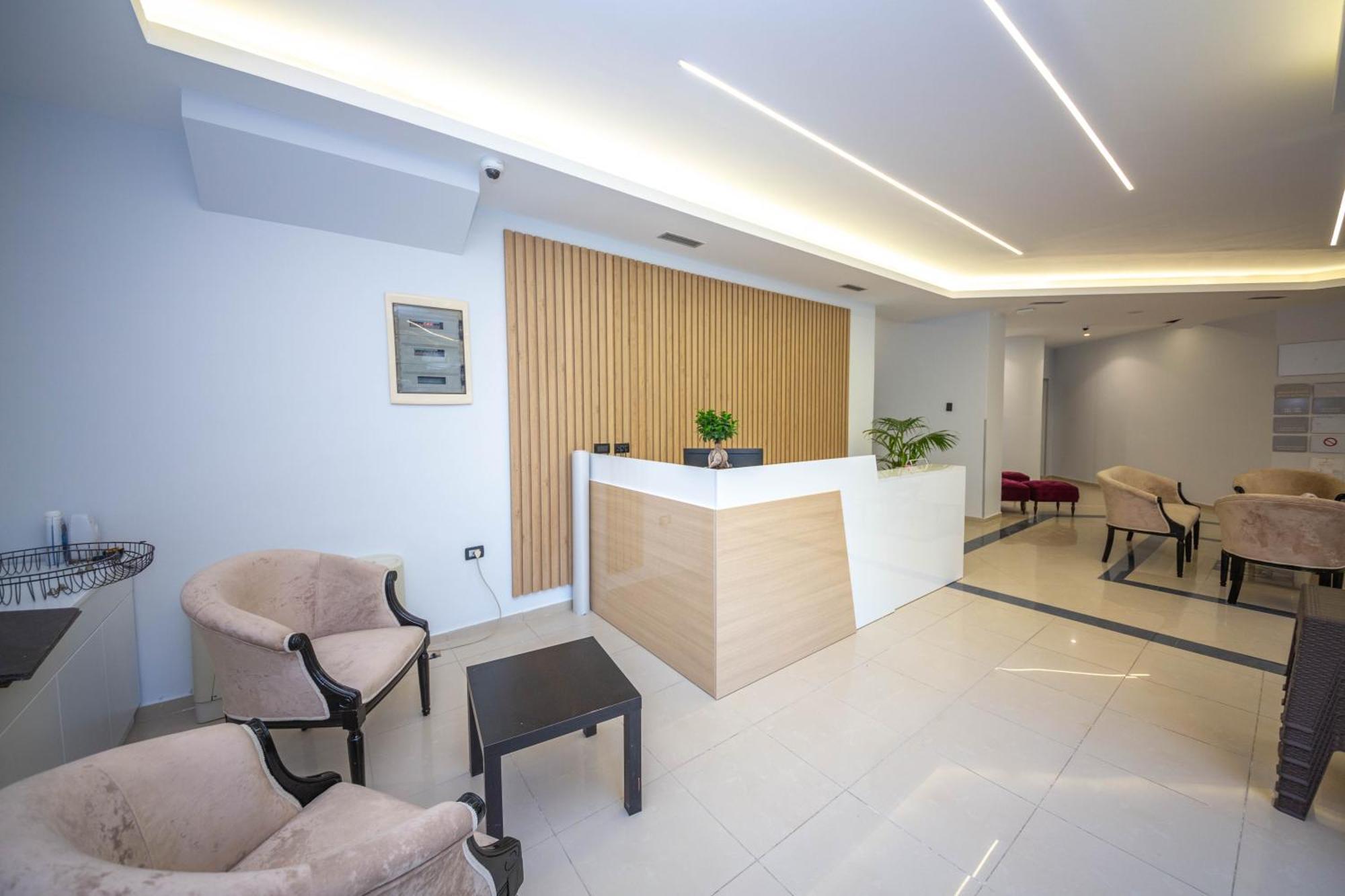 סרנדה Hotel Sea Breeze מראה חיצוני תמונה