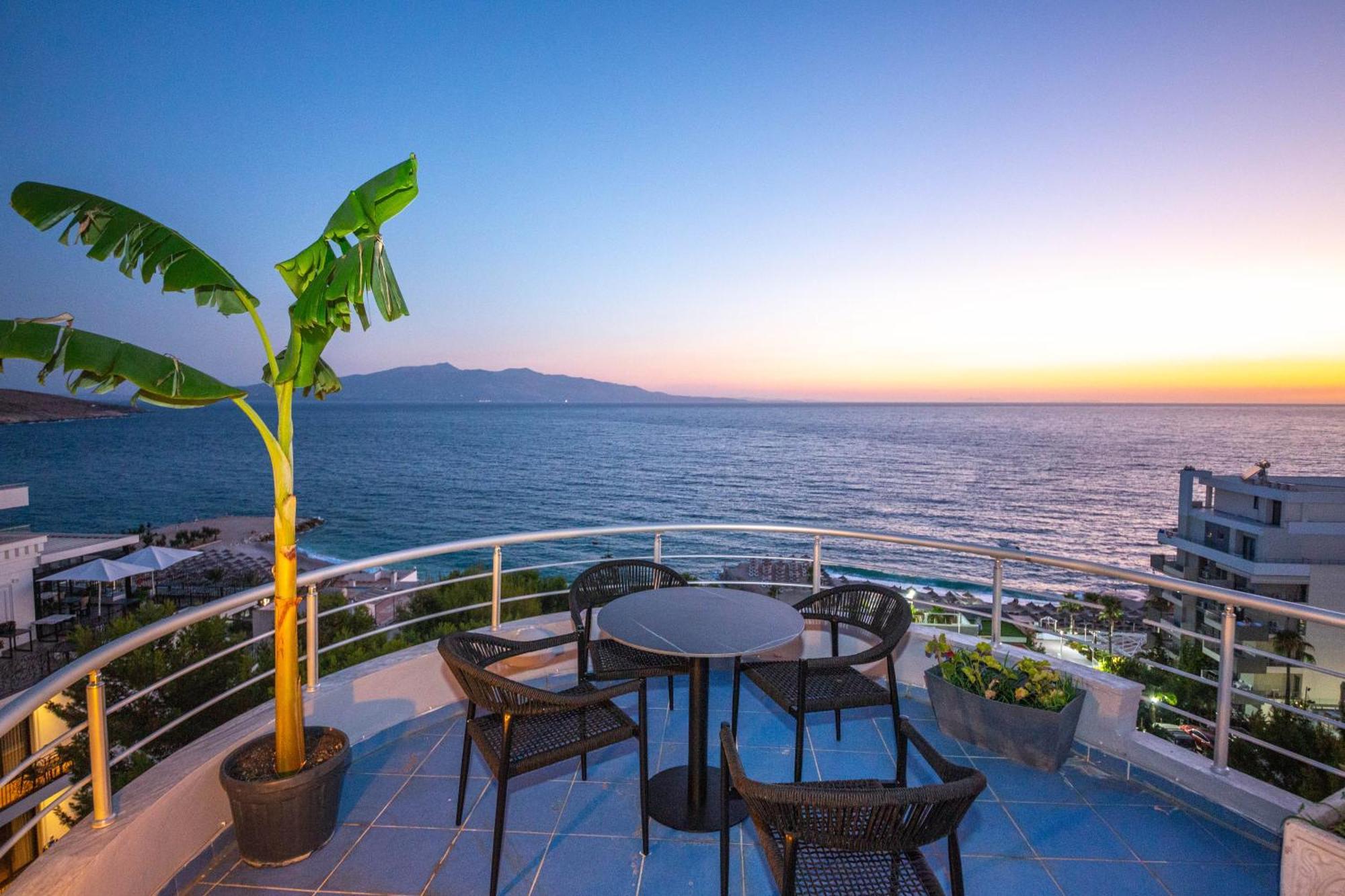 סרנדה Hotel Sea Breeze מראה חיצוני תמונה