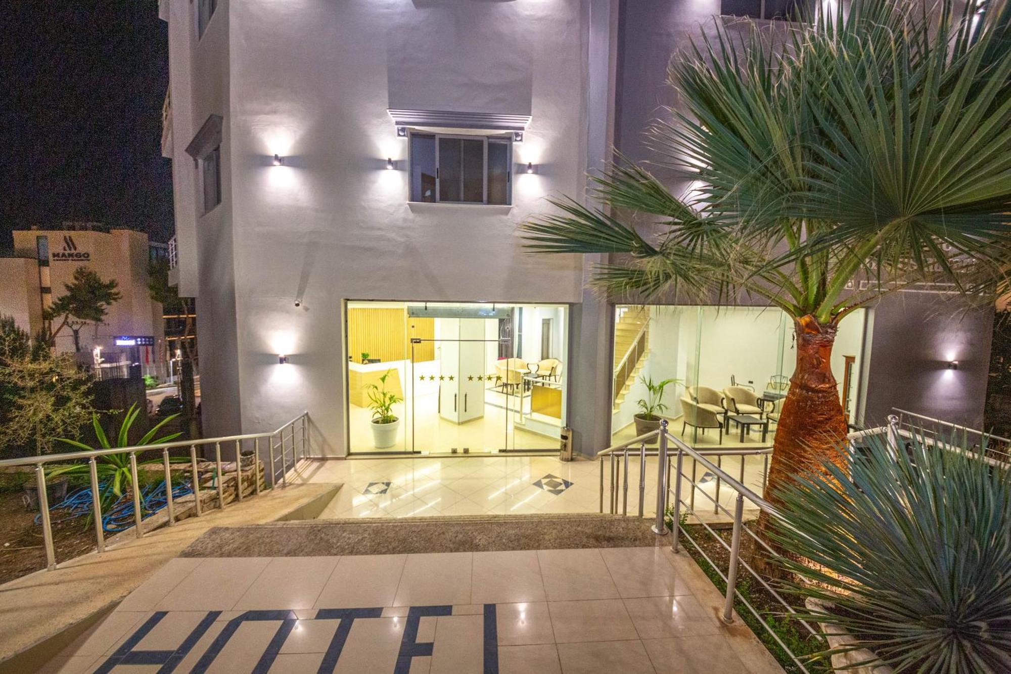 סרנדה Hotel Sea Breeze מראה חיצוני תמונה